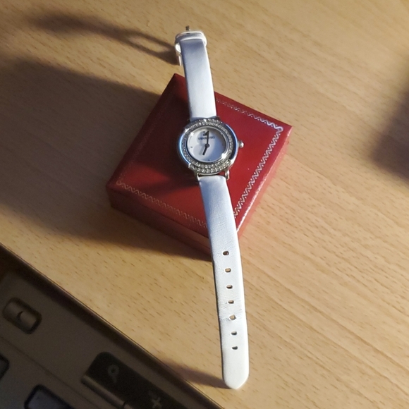 Swarovski watch - Picture 2 of 3